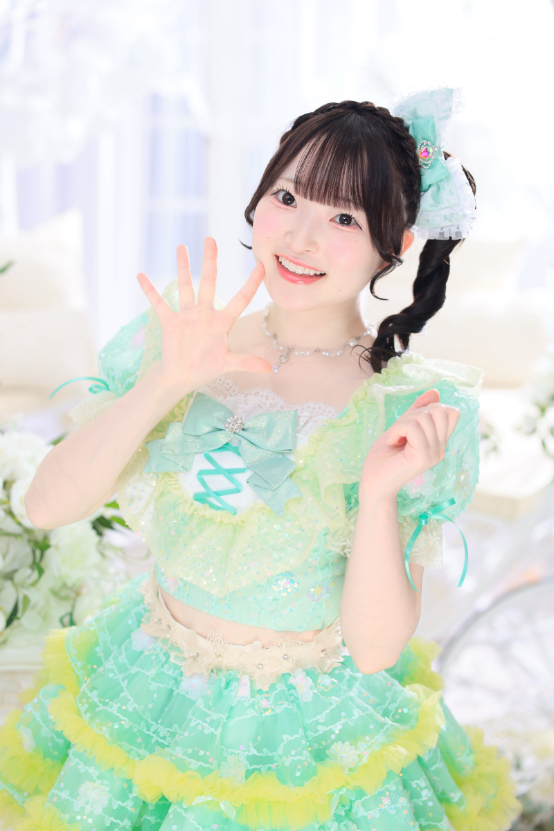 葉山妃奈乃.jpg