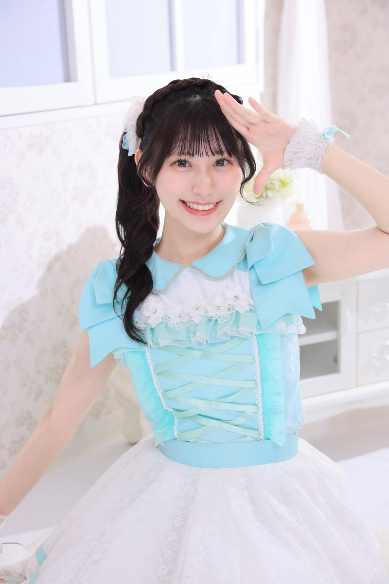 宮瀬みかアー写(2025.08)_web.jpg