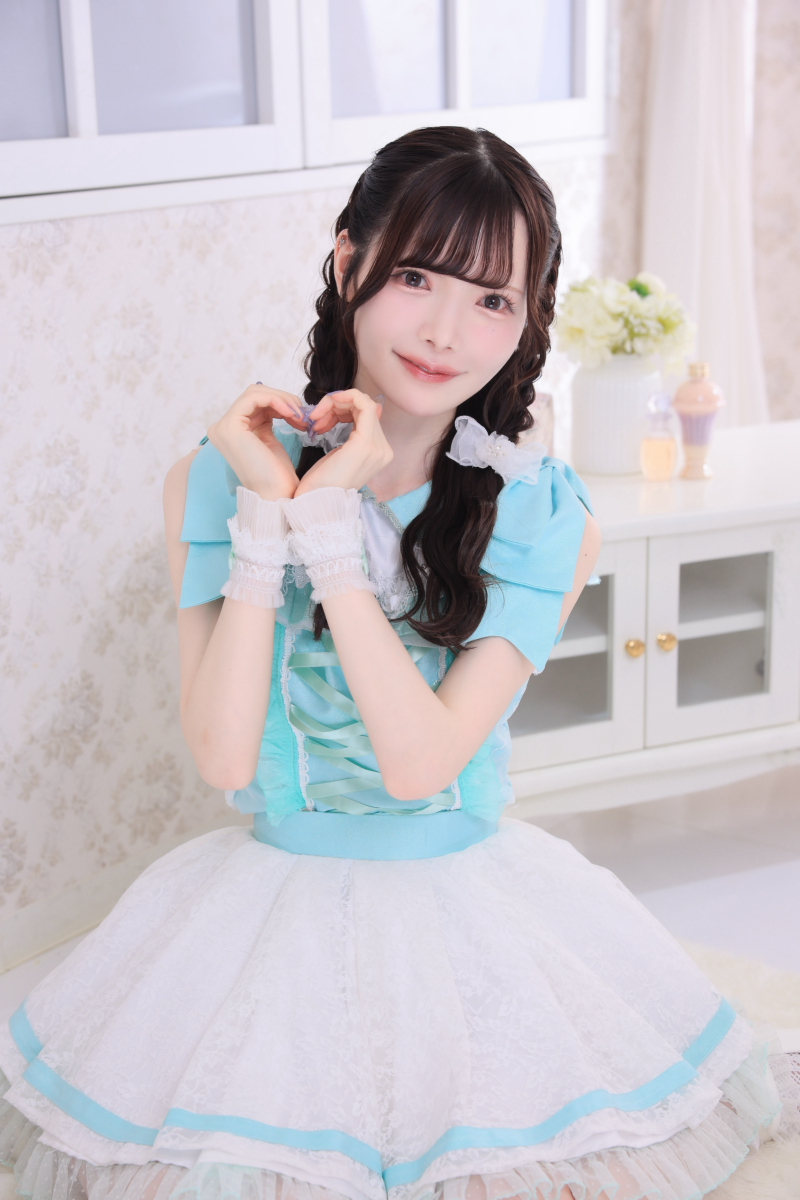 乃咲菜那アー写(2025.08)_web.jpg