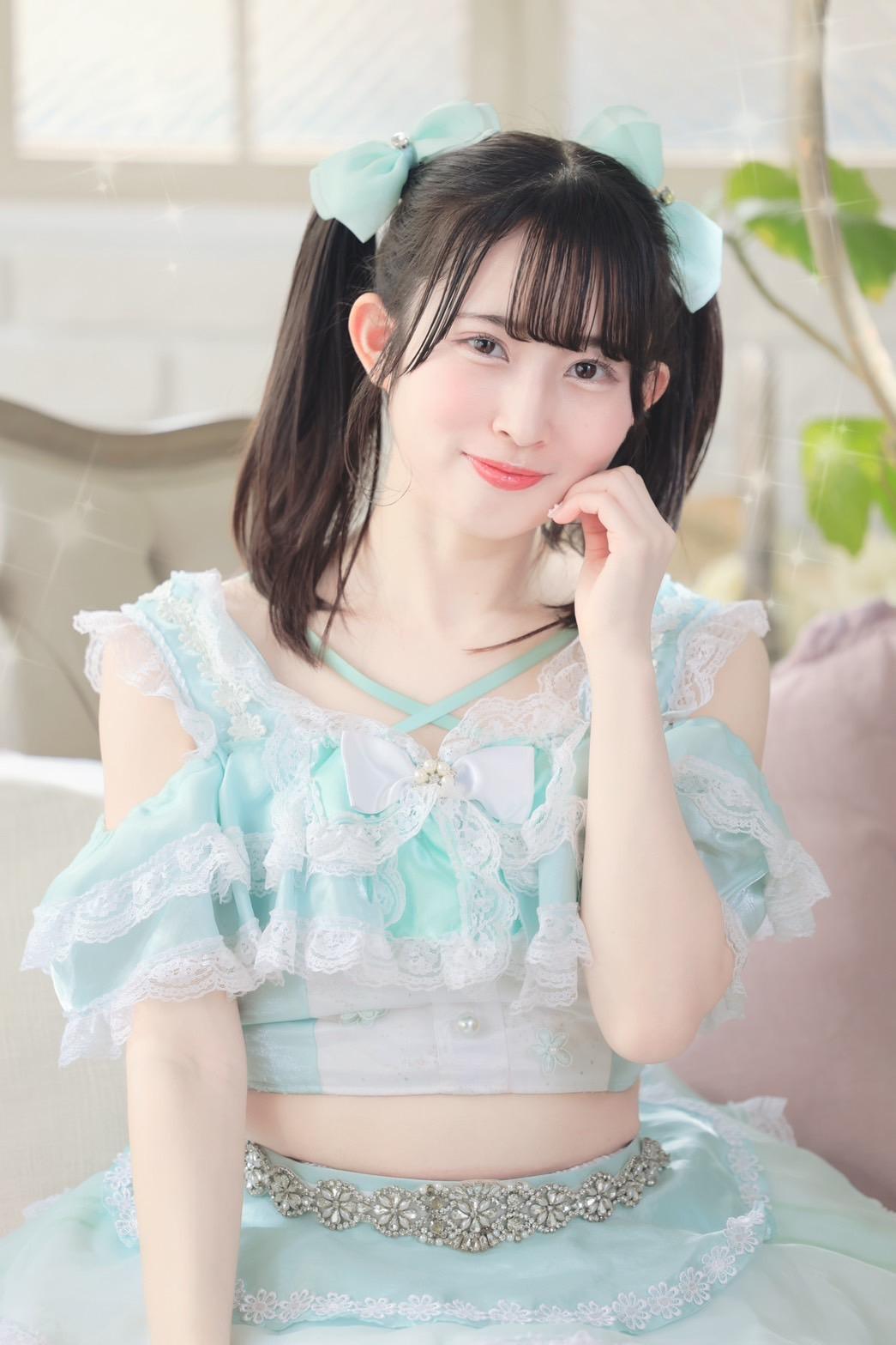 鈴木音々_アー写_20250412_web.jpg