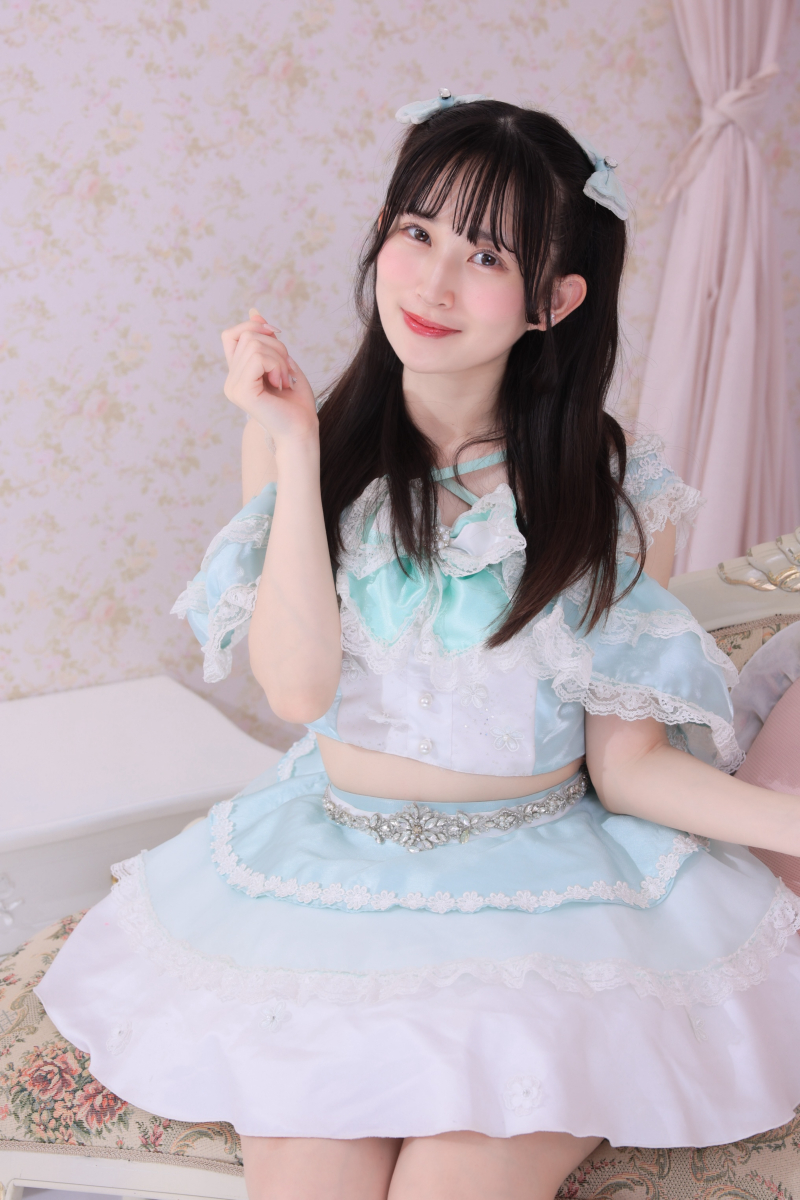 鈴木音々アー写(2025.08)_web.jpg