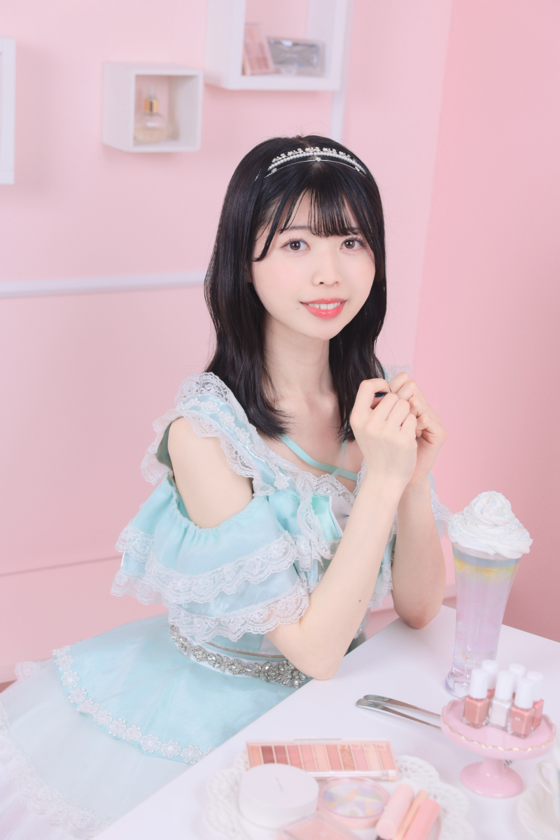 Sprout 伴菜々子アー写_web.jpg
