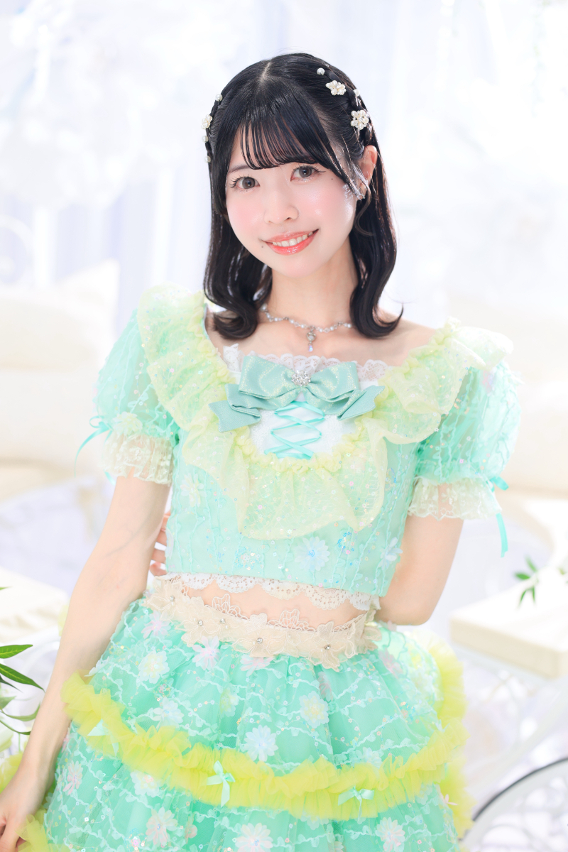 伴菜々子.jpg