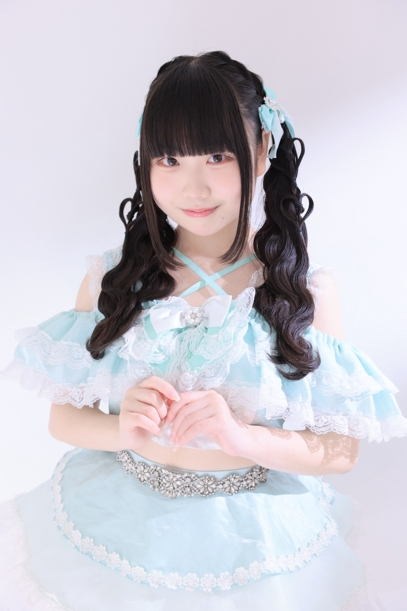 伊沢ゆりあ(いざわゆりあ) .jpg